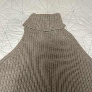 Long west ,knitwear